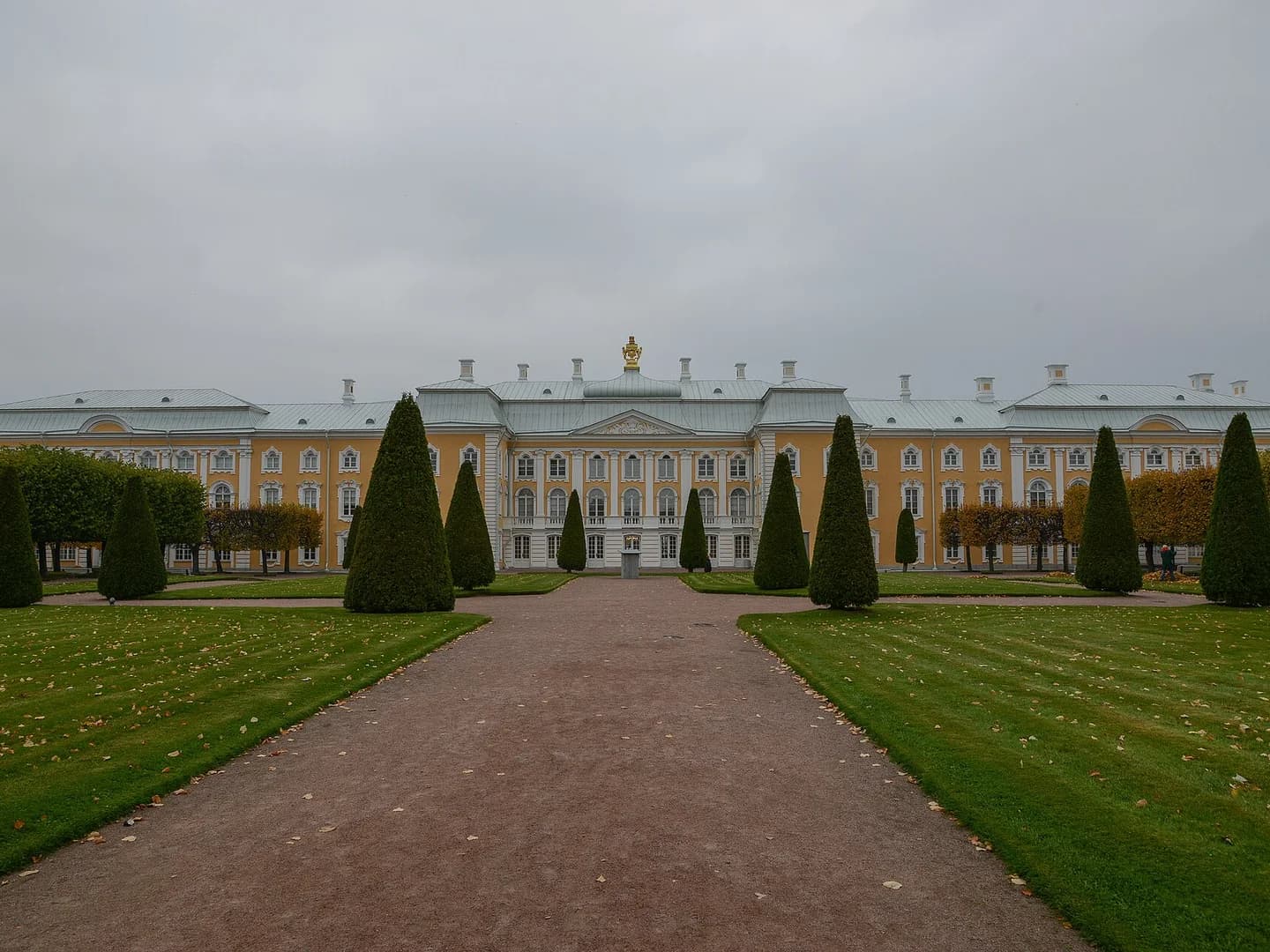 Петродворец — исторические деревянные окна